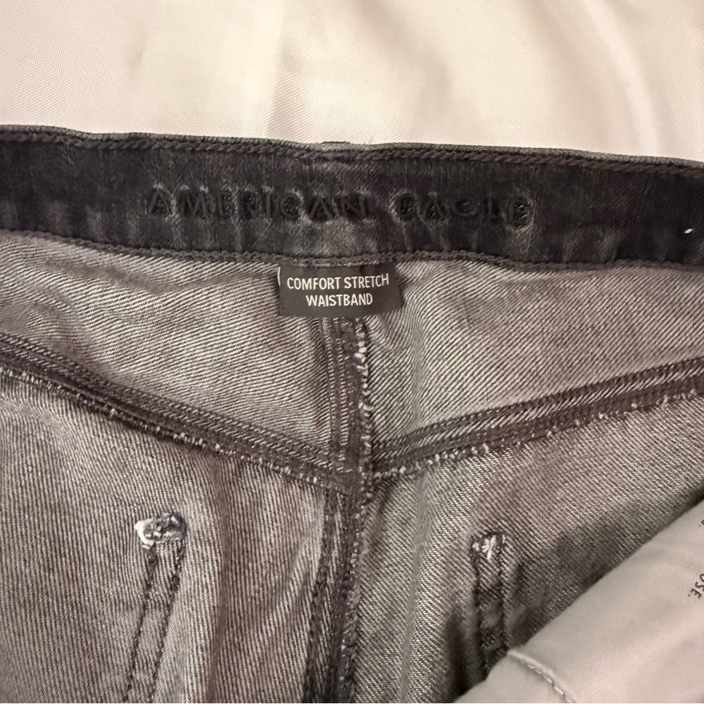 American Eagle distressed 90s boyfriend grey jeans - Picture 13 of 14